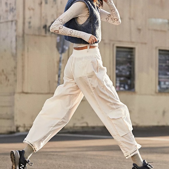 FP Movement by Free People Pants - Medium Free People Movement Mesmerize Me Solid Pants Painted White